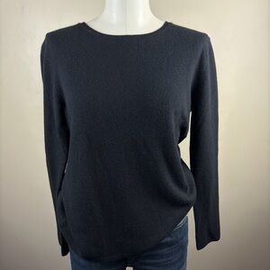 Neiman Marcus Classic Luxury Preppy Minimal M Black Crew Neck Sweater